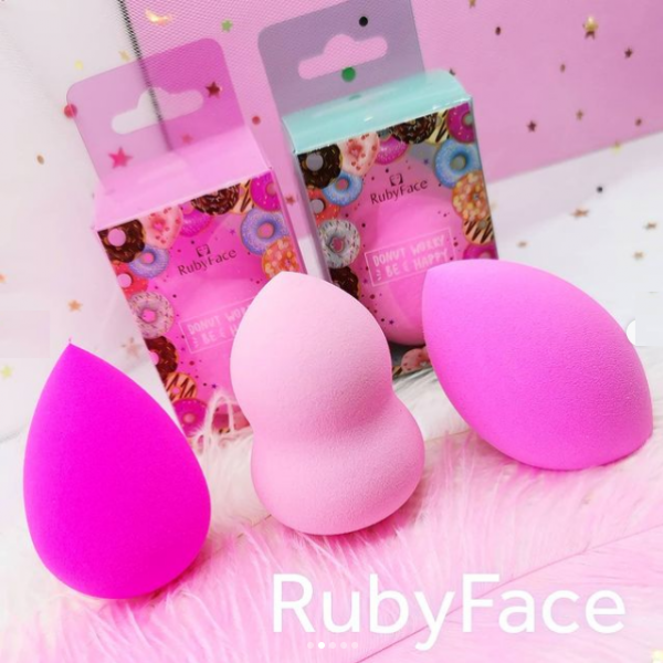 Спонж для макіяжу з ефектом збільшення в розмірі Ruby Face Powder Puff
