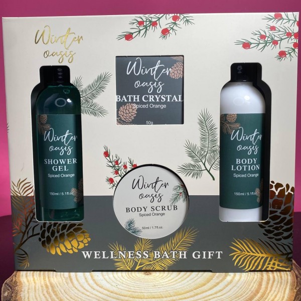 Подарунковий набір для догляду за тілом МК Cosmetics Winter Oasis Wellness Bath Gift Подарунковий набір для догляду за тілом МК Cosmetics Winter Oasis Wellness Bath Gift