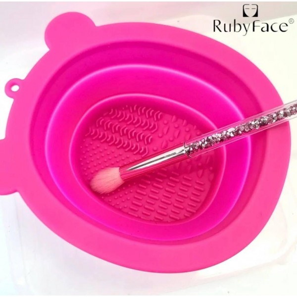 Силіконова миска для миття пензликів та спонжів Ruby Face Mini-folding clean bowl Силіконова миска для миття пензликів та спонжів Ruby Face Mini-folding clean bowl
