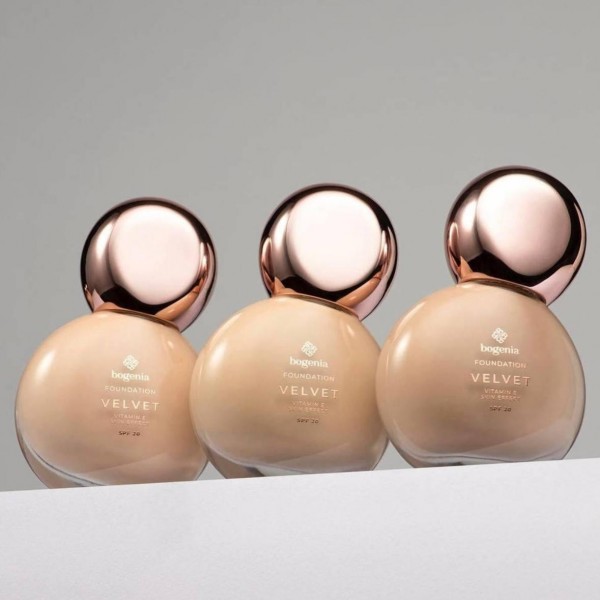 Тональна основа Bogenia Velvet з матуючим ефектом 30 мл Тональна основа Bogenia Velvet з матуючим ефектом 30 мл