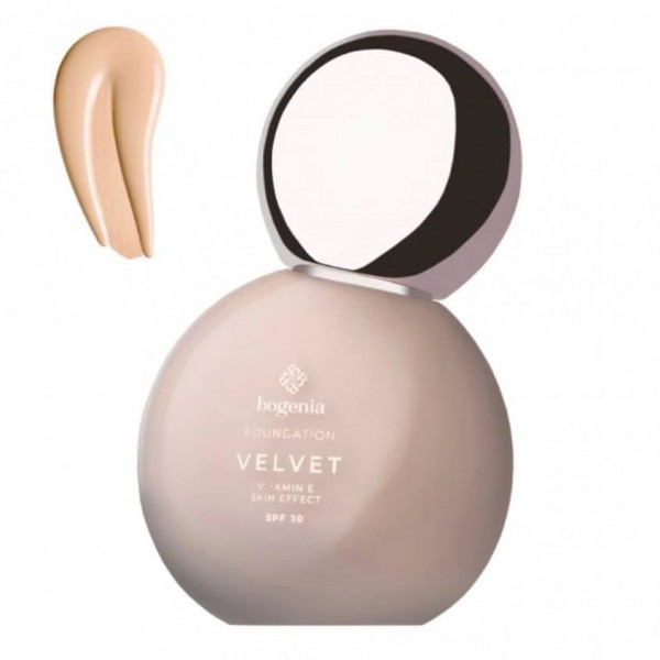 Тональна основа Bogenia Velvet з матуючим ефектом 30 мл 04 Golden Beige